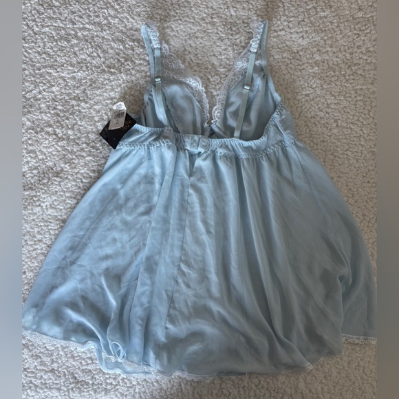 Elegant Lace Trimmed Nightgown Light Blue girly glam, playful intimate wear - Picture 6 of 11